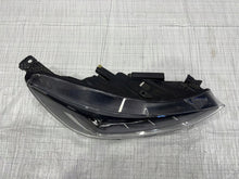 Laden Sie das Bild in den Galerie-Viewer, Frontscheinwerfer Ford Focus NX7B-13E014-CD Full LED Rechts Headlight SCH9070432847lt