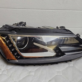 Frontscheinwerfer VW Jetta IV 5C7941752 8K0941597 4H094132 Xenon Rechts SCH3090704539cu