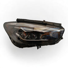 Laden Sie das Bild in den Galerie-Viewer, Frontscheinwerfer Mercedes-Benz W247 A2479068405 LED Rechts Headlight