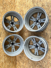 Laden Sie das Bild in den Galerie-Viewer, 4x Alufelge 17 Zoll 7.5" 5x112 52ET Silber 6856064 BMW X1 F48 Rim Wheel FEL8530929433hf