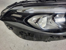 Laden Sie das Bild in den Galerie-Viewer, Frontscheinwerfer Mercedes-Benz W177 A1779063805 LED Rechts Headlight SCH7343321634bj
