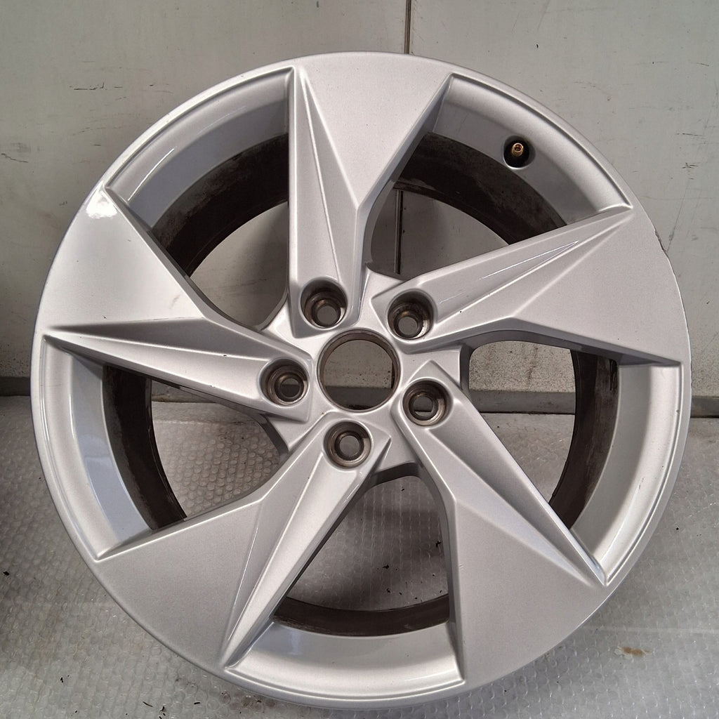 1x Alufelge 17 Zoll 8.0" 5x112 46ET Glanz Silber 8Y0601025A Audi A3 Rim Wheel FEL1213747863is
