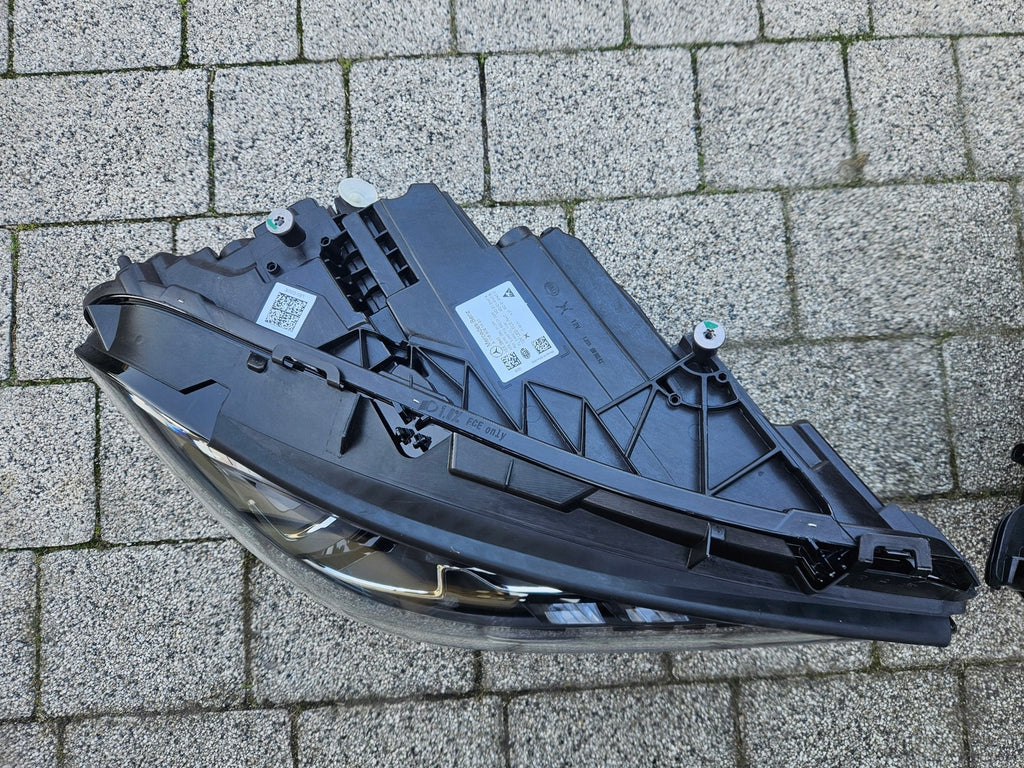 Frontscheinwerfer Mercedes-Benz Cla A1189061301 A1189061401 Ein Satz Headlight SCH8629737023ky