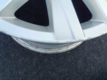 Laden Sie das Bild in den Galerie-Viewer, 1x Alufelge 16 Zoll 6.5" 5x120 51ET 7E0601025N VW Multivan Rim Wheel FEL9108143091cf