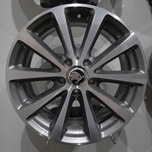 Laden Sie das Bild in den Galerie-Viewer, 4x Alufelge 17 Zoll 7.5" 5x112 40ET A2134011300 Mercedes-Benz Superb I Rim Wheel FEL8958550885mu