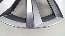 Laden Sie das Bild in den Galerie-Viewer, 1x Alufelge 17 Zoll 7.0" 5x112 2GA601025 VW T Roc Troc Rim Wheel FEL4934374145cr