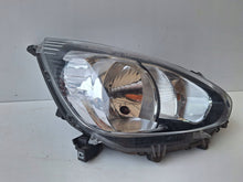 Laden Sie das Bild in den Galerie-Viewer, Frontscheinwerfer Mitsubishi Space Star 8301C194 Rechts Scheinwerfer Headlight