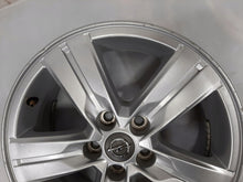 Laden Sie das Bild in den Galerie-Viewer, 1x Alufelge 16 Zoll 6.5&quot; 5x105 38ET Glanz Silber 95073802 Opel Astra Rim Wheel