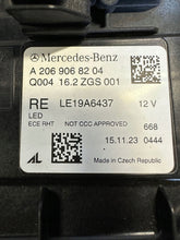 Load image into Gallery viewer, Frontscheinwerfer Mercedes-Benz W206 A2069068204 LED Rechts Headlight SCH7591522399le