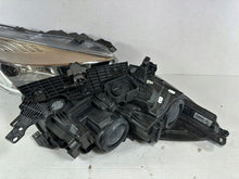 Laden Sie das Bild in den Galerie-Viewer, Frontscheinwerfer Ford Kuga GV41-13W030-AJ GV41-13W029-AJ Ein Satz Headlight SCH3123026304wm