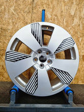 Laden Sie das Bild in den Galerie-Viewer, 4x Alufelge 19 Zoll 8.0" 5x112 34ET Glanz Silber 4KE601025L Audi Rim Wheel FEL8548380703jp