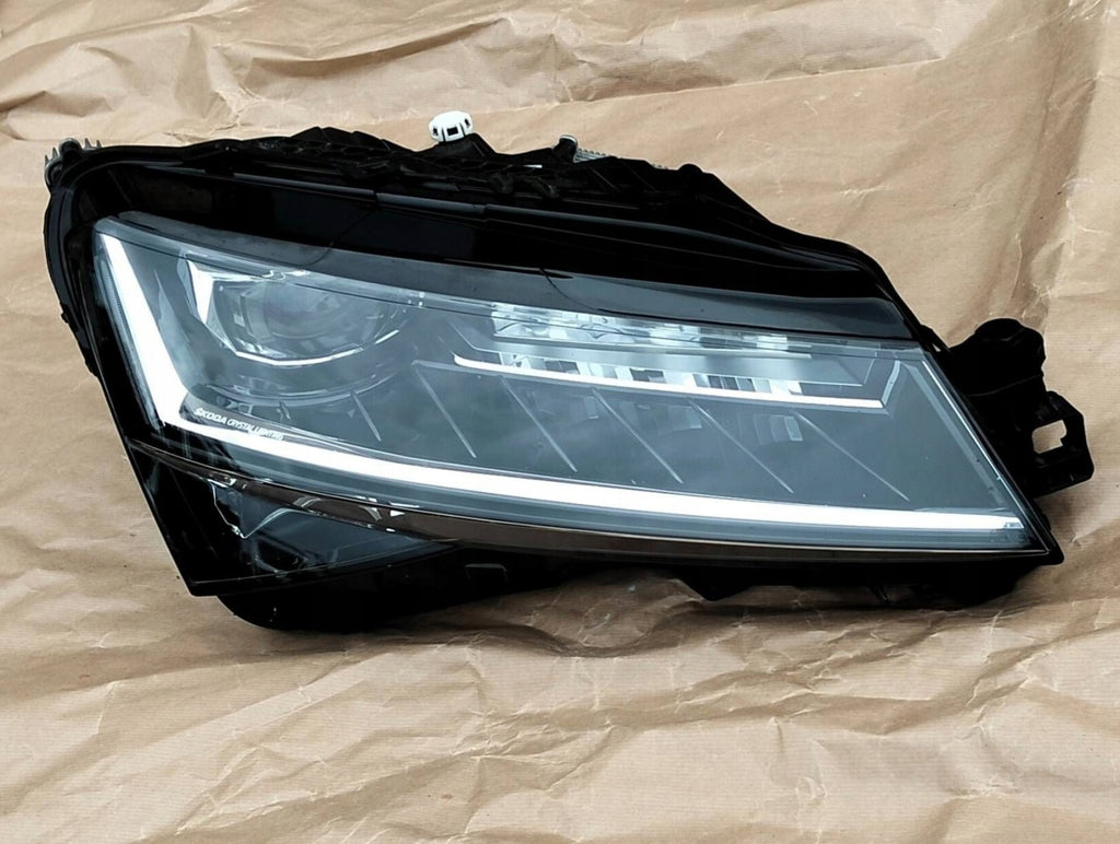 Frontscheinwerfer Skoda Superb 3V1941016 Rechts Scheinwerfer Headlight SCH3004680458pp
