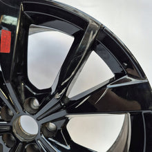 Laden Sie das Bild in den Galerie-Viewer, 1x Alufelge 18 Zoll 7.0" 5x112 2G7601025G VW Rim Wheel FEL1789677005an