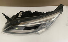 Laden Sie das Bild in den Galerie-Viewer, Frontscheinwerfer Peugeot 139260480 LED Links Scheinwerfer Headlight
