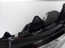 Laden Sie das Bild in den Galerie-Viewer, Frontscheinwerfer Mitsubishi Outlander III 8301C8-53 LED Rechts oder Links