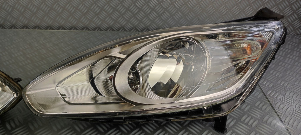 Frontscheinwerfer Ford C-Max Ein Satz Scheinwerfer Headlight SCH6407763959id