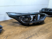 Load image into Gallery viewer, Frontscheinwerfer Kia Ceed J7921-22040 Rechts Scheinwerfer Headlight
