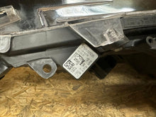 Load image into Gallery viewer, Frontscheinwerfer Toyota Corolla 81110-02S70 Full LED Rechts Headlight SCH2965195524sc