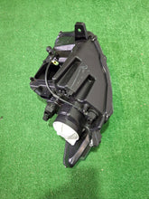 Load image into Gallery viewer, Frontscheinwerfer Ford FR3B13006BTM Links Scheinwerfer Headlight SCH6832272840oq