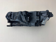 Laden Sie das Bild in den Galerie-Viewer, Frontscheinwerfer Skoda Octavia IV 24R-A 5E4941010 Rechts Scheinwerfer Headlight SCH5355025530ub