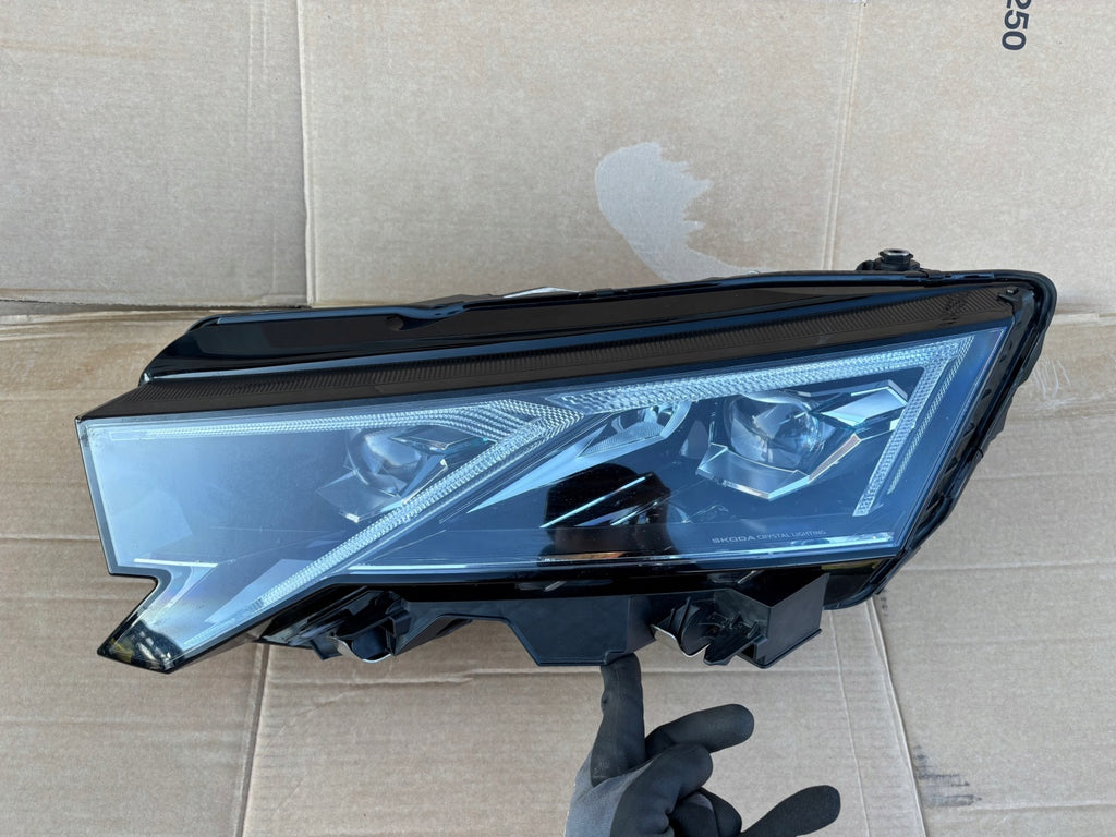 Frontscheinwerfer Skoda Octavia IV 5E4941035 Full LED Links Headlight SCH3794057537ye