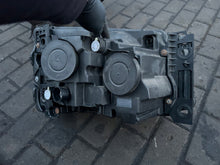 Laden Sie das Bild in den Galerie-Viewer, Frontscheinwerfer Land Rover I Discovery BH22-13W030-BA Links Headlight SCH8350216427ve