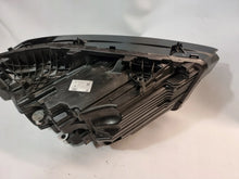 Laden Sie das Bild in den Galerie-Viewer, Frontscheinwerfer Mercedes-Benz W247 Links Scheinwerfer Headlight SCH6655192612sb