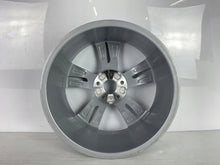 Laden Sie das Bild in den Galerie-Viewer, 1x Alufelge 18 Zoll 7.0" 5x112 43ET 8U0601025 Audi Q3 Rim Wheel FEL6172763792ze