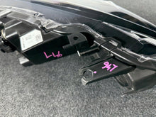 Laden Sie das Bild in den Galerie-Viewer, Frontscheinwerfer Toyota Yaris Cross Full LED Links Scheinwerfer Headlight SCH9603350754ms