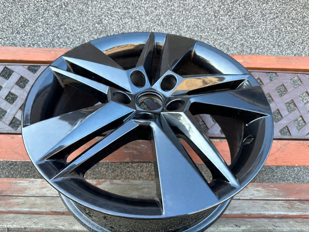 1x Alufelge 17 Zoll 6.5" 5x112 41ET 3V0601025BH Skoda Superb Iii Rim Wheel