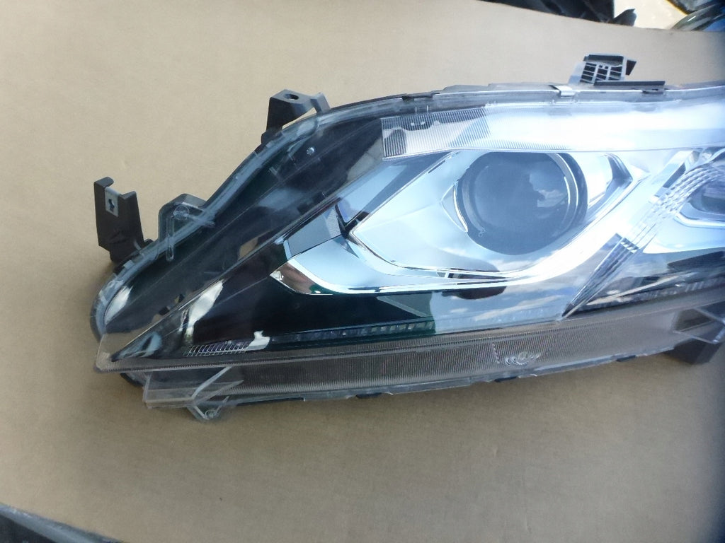 Frontscheinwerfer Mitsubishi Eclipse Cross I 8301D319 Links Headlight SCH5530457756kx