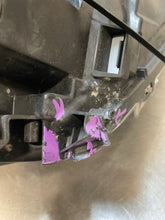 Laden Sie das Bild in den Galerie-Viewer, Frontscheinwerfer VW Polo 2G1941005C Links Scheinwerfer Headlight SCH9233939044zv