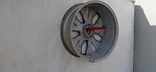 Load image into Gallery viewer, 1x Alufelge 20 Zoll 6.5" 5x114.3 33ET Glanz Silber 403006686R Renault Scenic FEL9137916696sv