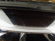 Laden Sie das Bild in den Galerie-Viewer, Frontscheinwerfer Mercedes-Benz W246 A2469066201 Rechts Scheinwerfer Headlight SCH3339599442uh