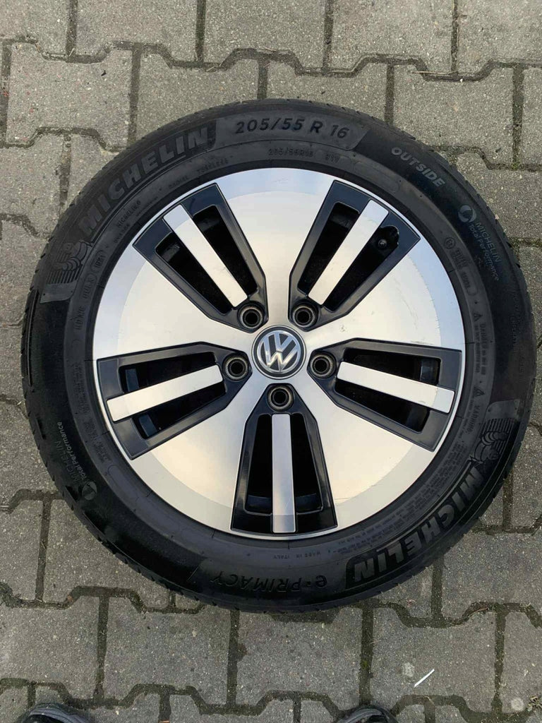 1x Alufelge 16 Zoll 6.5" 5x112 5GE601025 VW Golf Rim Wheel FEL9847841327tx