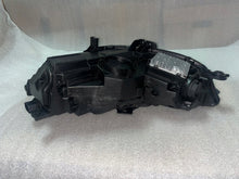 Laden Sie das Bild in den Galerie-Viewer, Frontscheinwerfer Audi A4 B9 8W0941034G LED Rechts Scheinwerfer Headlight