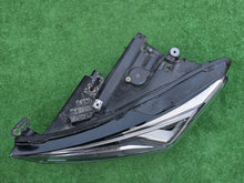 Laden Sie das Bild in den Galerie-Viewer, Frontscheinwerfer Seat Leon 5FB941007F Links Scheinwerfer Headlight SCH9503209647ai