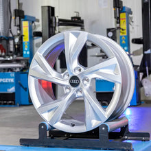 Laden Sie das Bild in den Galerie-Viewer, 4x Alufelge 18 Zoll 8.0" 5x112 40ET Glanz Silber 8W0601025EJ Audi A3 Rim Wheel FEL4549827762ta