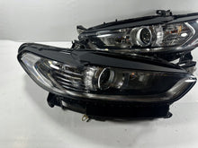 Laden Sie das Bild in den Galerie-Viewer, Frontscheinwerfer Ford Mondeo I DS73-13W029-EB DS73-13W030-EB Ein Satz Headlight SCH1448622104ls