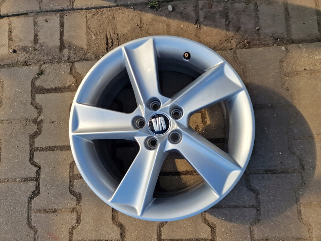 1x Alufelge 16 Zoll 7.0" 5x100 43ET Glanz Silber 6J0601025 Seat Ibiza Rim Wheel