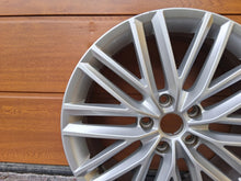 Load image into Gallery viewer, 1x Alufelge 18 Zoll 7.0" 5x112 45ET Glanz Silber 575601025D Seat Ateca Rim Wheel FEL5458151878zx