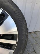 Load image into Gallery viewer, 1x Alufelge 16 Zoll 6.5&quot; 5x112 46ET 5GE601025 VW Golf Vii Rim Wheel