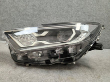 Laden Sie das Bild in den Galerie-Viewer, Frontscheinwerfer Toyota V I RAV4-V-SCZ LED Links Scheinwerfer Headlight SCH4685262712bz