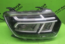 Laden Sie das Bild in den Galerie-Viewer, Frontscheinwerfer Dacia Duster 260106194R LED Rechts Scheinwerfer Headlight