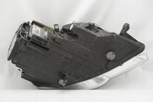 Laden Sie das Bild in den Galerie-Viewer, Frontscheinwerfer VW Passat 3C0941751K Links Scheinwerfer Headlight SCH3062170557jv
