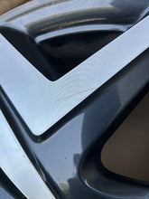 Load image into Gallery viewer, 1x Alufelge 17 Zoll 5.0&quot; 4x114.3 52910-Q0400 Hyundai Rim Wheel