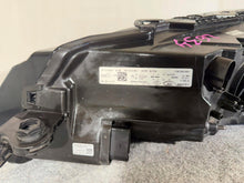 Laden Sie das Bild in den Galerie-Viewer, Frontscheinwerfer Skoda Superb III 3V1941016E 922430111502040001 LED Rechts SCH1664546915hd