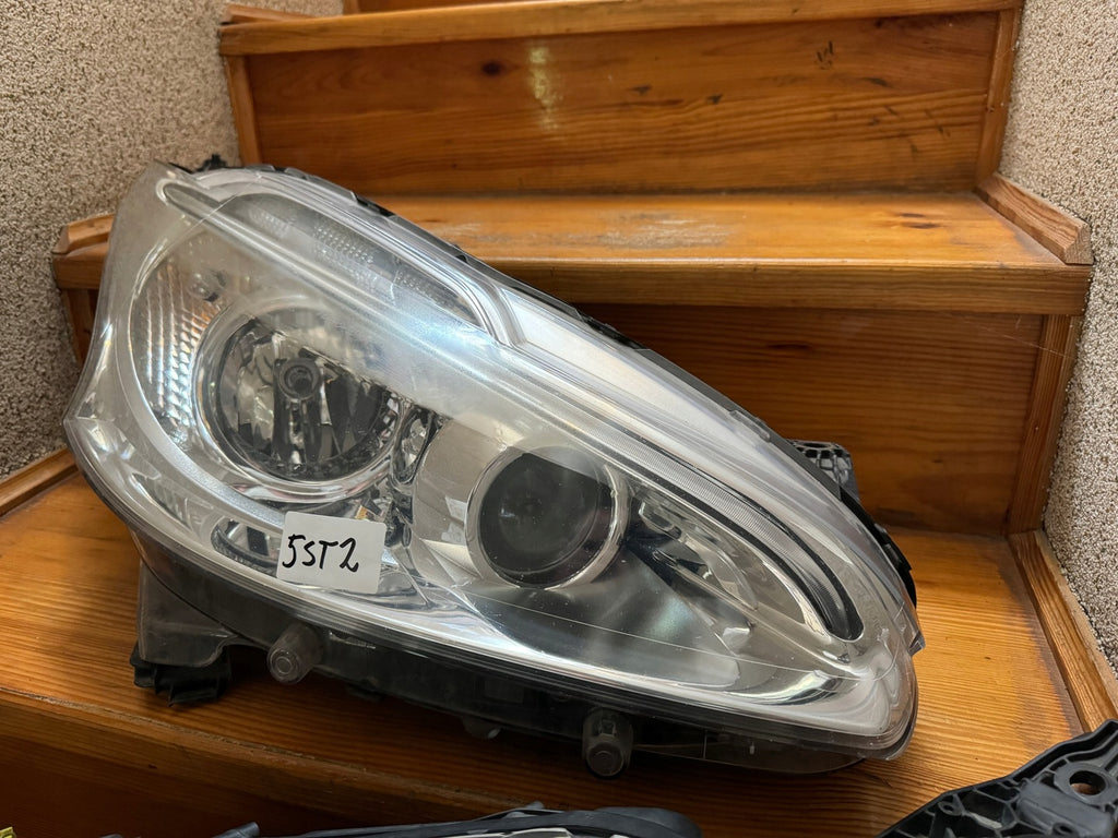 Frontscheinwerfer Peugeot 208 9802221480 LED Ein Stück (Rechts oder Links)