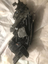 Laden Sie das Bild in den Galerie-Viewer, Frontscheinwerfer Mitsubishi Outlander III 4BX198301D3-31 Full LED Links