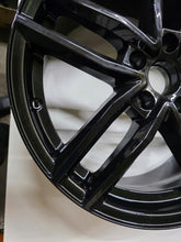 Laden Sie das Bild in den Galerie-Viewer, 1x Alufelge 18 Zoll 7.5" 5x112 51ET Glanz Schwarz Rim Wheel FEL8655687933tl